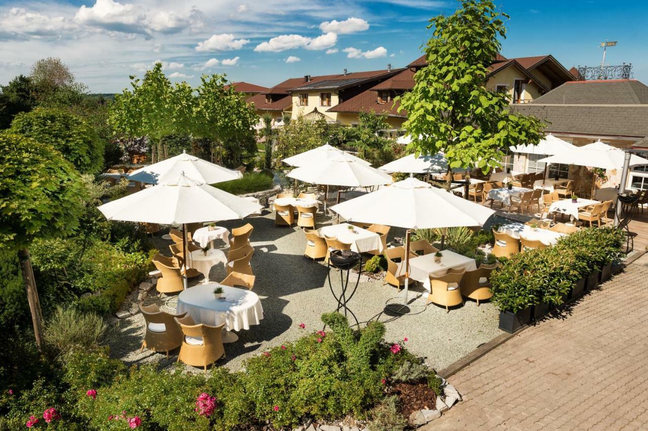 Hotel Winzer Wellness & Kuscheln ザンクト・ゲオルゲン・イム・アッターガウ エクステリア 写真