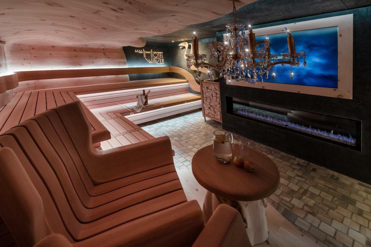 Hotel Winzer Wellness & Kuscheln ザンクト・ゲオルゲン・イム・アッターガウ エクステリア 写真
