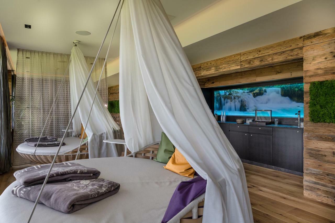 Hotel Winzer Wellness & Kuscheln ザンクト・ゲオルゲン・イム・アッターガウ エクステリア 写真